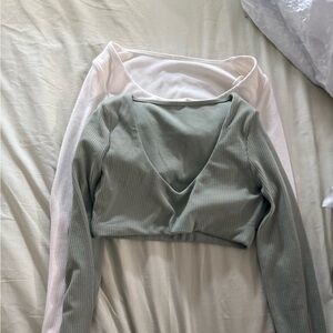 2 ALO Yoga green and White Long Sleeve Crop Top